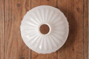 大正昭和初期　戦前　乳白内被せ水玉文電笠のペンダントライト(シェード、天井照明)