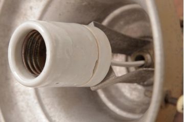 和製アンティーク　大振りサイズ　昭和レトロなデザインのガラスシェード照明(吊り下げ照明、天井照明)
