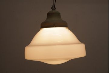 和製アンティーク　大振りサイズ　昭和レトロなデザインのガラスシェード照明(吊り下げ照明、天井照明)