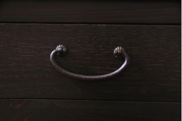 ラフジュ工房オリジナル　古建具リメイク　趣ある透かし彫りが和の風情感じる引き出し付きローボード(戸棚、収納棚、テレビボード)