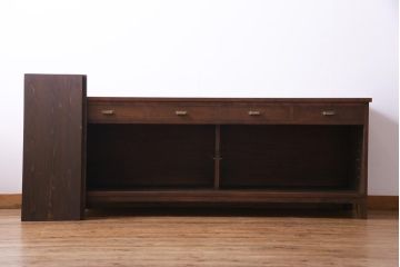 ラフジュ工房オリジナル　古い建具の枠が味わい深い横長のリビングボード(収納棚、戸棚)