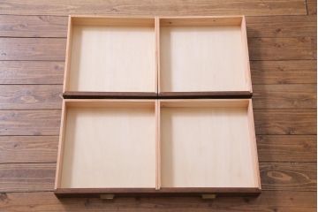 ラフジュ工房オリジナル　古い建具の枠が味わい深い横長のリビングボード(収納棚、戸棚)