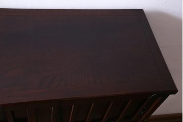 中古　志太民芸家具　モダンなガラス引き戸が魅力的な格子茶たんす(水屋、和箪笥)