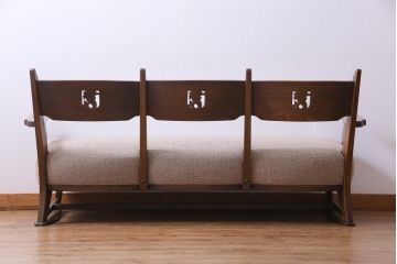 ヴィンテージ家具　ビンテージ　神戸家具　永田良介商店　シックな雰囲気漂う上質な作りの3人掛けソファ