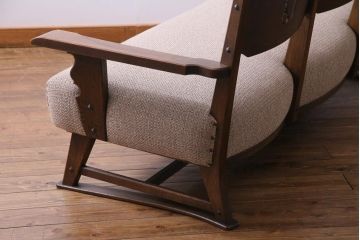 ヴィンテージ家具　ビンテージ　神戸家具　永田良介商店　シックな雰囲気漂う上質な作りの3人掛けソファ