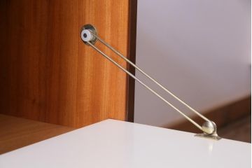 ヴィンテージ家具　北欧ビンテージ　G-plan(ジープラン)　Brass-fitted(ブラス フィッティド)　New Tora(ニュー トーラ)　チーク材　スタイリッシュな雰囲気が魅力的なサイドボード(サイドキャビネット)