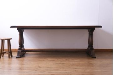 アンティーク家具　イギリス製　オーク無垢材　クラシカルな空間にも合うアンティーク調の6人掛けダイニングテーブル