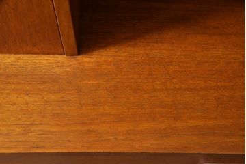G-PLAN(ジープラン)　Brasilia(ブラジリア)　北欧家具　チーク材　美しいフォルムのサイドボード(サイドキャビネット)(2)