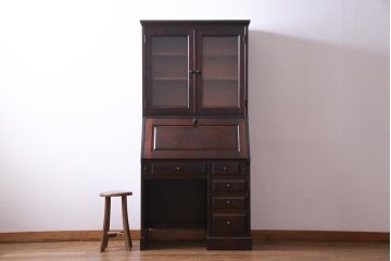 中古　北海道民芸家具　深みのある美しい木肌が上品な雰囲気漂うビューローブックケース(ライティングビューロー、机、本箱、収納棚)(定価約49万円)