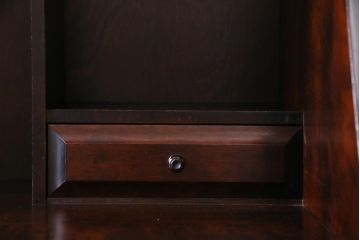 中古　北海道民芸家具　深みのある美しい木肌が上品な雰囲気漂うビューローブックケース(ライティングビューロー、机、本箱、収納棚)(定価約49万円)