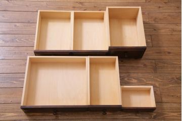 中古　北海道民芸家具　深みのある美しい木肌が上品な雰囲気漂うビューローブックケース(ライティングビューロー、机、本箱、収納棚)(定価約49万円)