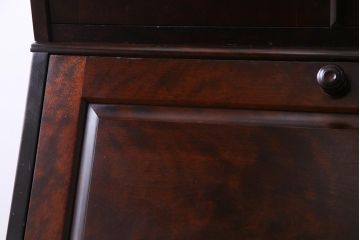 中古　北海道民芸家具　深みのある美しい木肌が上品な雰囲気漂うビューローブックケース(ライティングビューロー、机、本箱、収納棚)(定価約49万円)