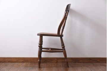 アンティーク家具　イギリスアンティーク　木のぬくもりと品のある佇まいが魅力的なチェア(ダイニングチェア、板座チェア)(1)