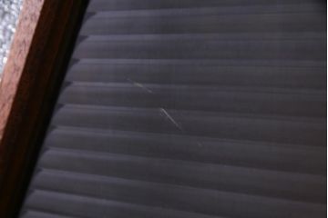 レトロ家具　昭和期　ラワン材　レトロモダンな扉の二段キャビネット(収納棚、食器棚)