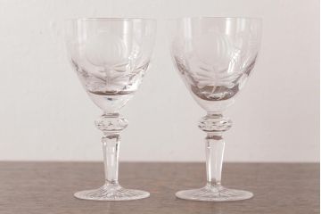 中古　MEISSEN(マイセン)　ブルーオニオン　グラヴィール彫刻が目を引くペアゴブレット(グラス)