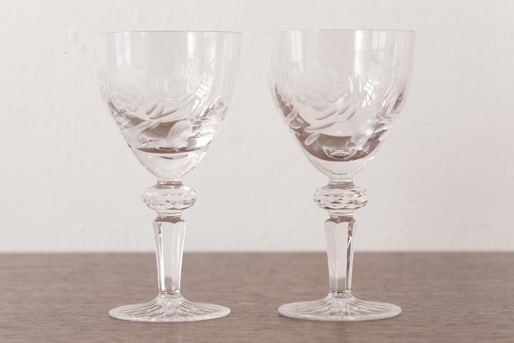 中古　MEISSEN(マイセン)　ブルーオニオン　グラヴィール彫刻が目を引くペアゴブレット(グラス)