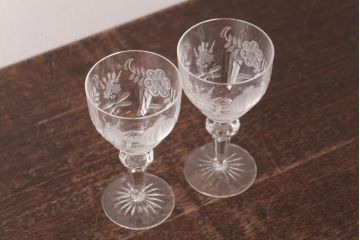 中古　MEISSEN(マイセン)　ブルーオニオン　グラヴィール彫刻が目を引くペアゴブレット(グラス)