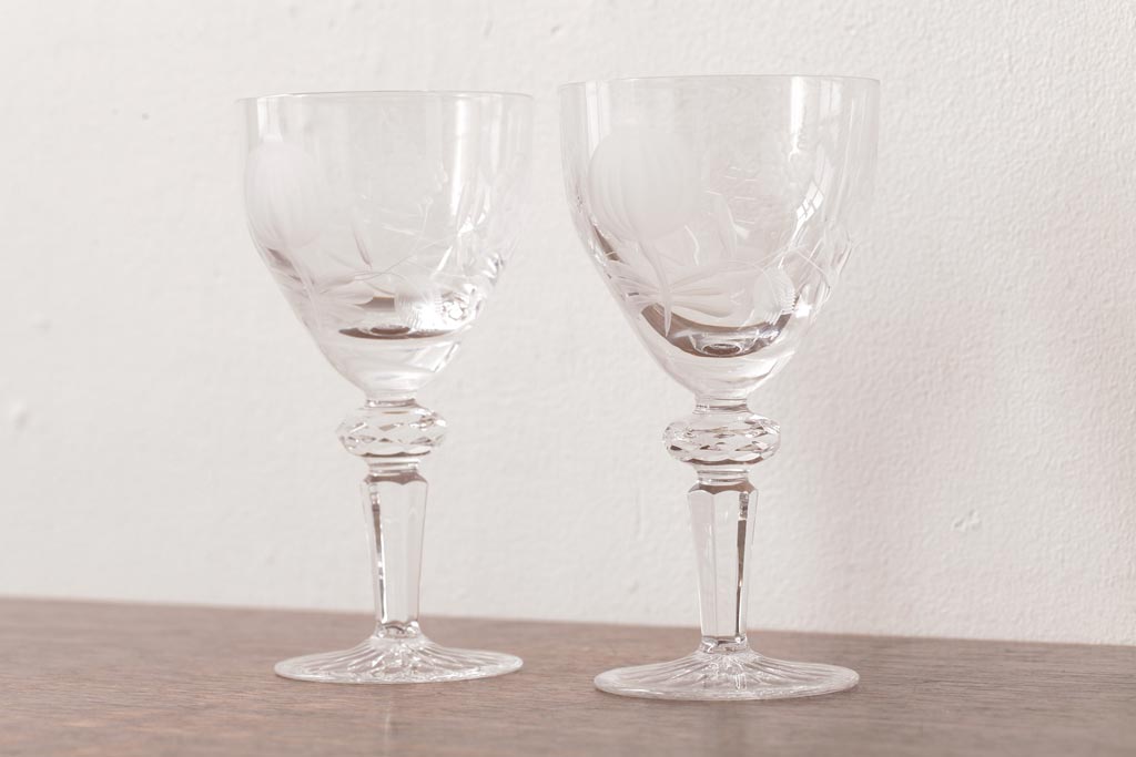 中古　MEISSEN(マイセン)　ブルーオニオン　グラヴィール彫刻が目を引くペアゴブレット(グラス)