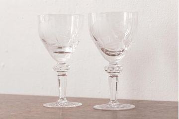 中古　MEISSEN(マイセン)　ブルーオニオン　グラヴィール彫刻が目を引くペアゴブレット(グラス)