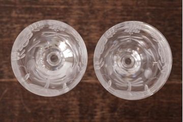 中古　MEISSEN(マイセン)　ブルーオニオン　グラヴィール彫刻が目を引くペアゴブレット(グラス)