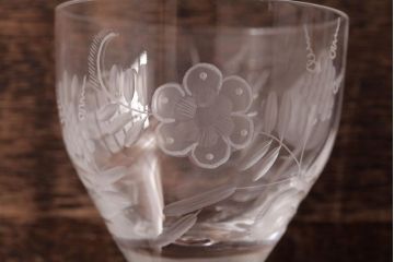 中古　MEISSEN(マイセン)　ブルーオニオン　グラヴィール彫刻が目を引くペアゴブレット(グラス)