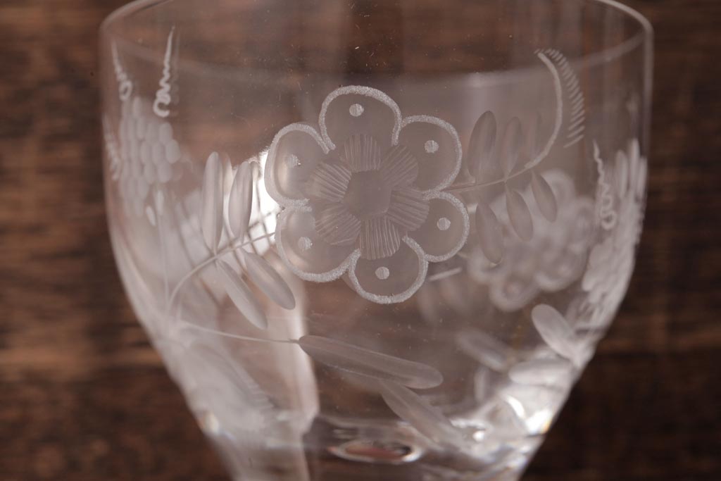 中古　MEISSEN(マイセン)　ブルーオニオン　グラヴィール彫刻が目を引くペアゴブレット(グラス)