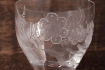 中古　MEISSEN(マイセン)　ブルーオニオン　グラヴィール彫刻が目を引くペアゴブレット(グラス)