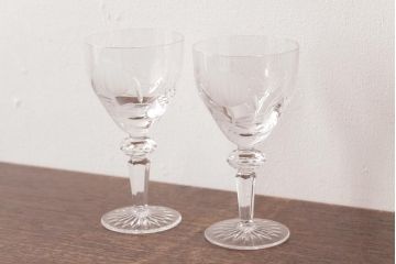 中古　MEISSEN(マイセン)　ブルーオニオン　グラヴィール彫刻が目を引くペアゴブレット(グラス)