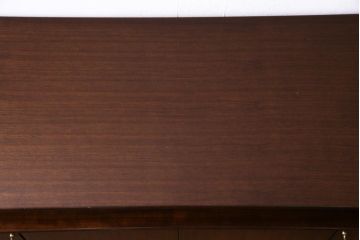 ヴィンテージ家具　北欧ビンテージ　G-PLAN　BBシリーズ　引き手がおしゃれな雰囲気を高めるサイドボード(リビングボード、収納棚)(1)