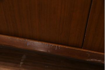 ヴィンテージ家具　北欧ビンテージ　G-PLAN　BBシリーズ　引き手がおしゃれな雰囲気を高めるサイドボード(リビングボード、収納棚)(1)