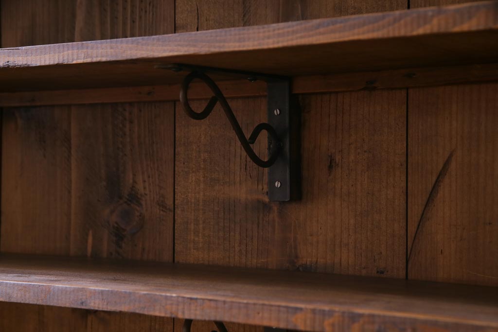 レトロ家具　和製アンティーク　大正昭和初期　前面ナラ材　レトロな佇まいが味わい深い薄型のガラス収納棚(戸棚、サイドボード)