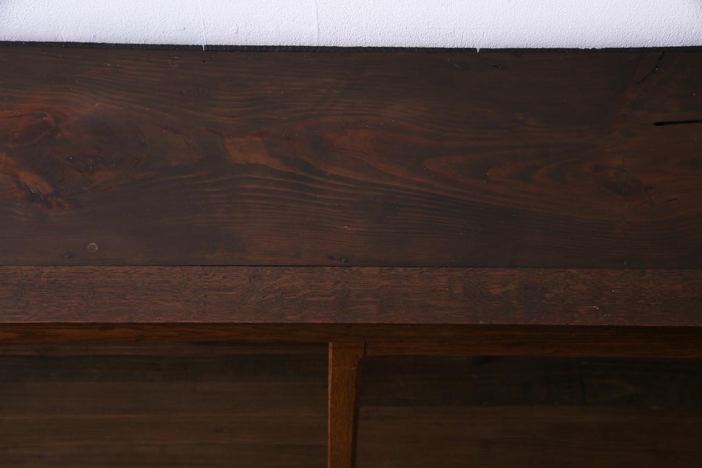 レトロ家具　和製アンティーク　大正昭和初期　前面ナラ材　レトロな佇まいが味わい深い薄型のガラス収納棚(戸棚、サイドボード)