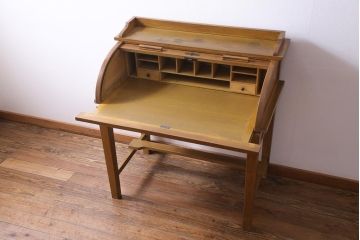アンティーク家具　和製アンティーク　ナラ材　上手物　大正ロマンの雰囲気漂うロールトップデスク(ライティングビューロー、机、在宅ワーク、在宅用蛇腹)