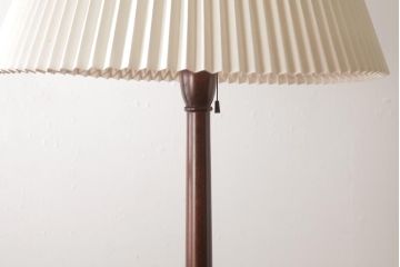 中古　松本民芸家具　上質さを際立たせるデザインのA型フロアスタンド(照明)