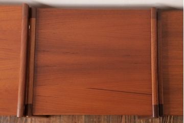 ヴィンテージ家具　北欧ビンテージ　チーク材の褐色が温もり溢れるネストテーブル(サイドテーブル)