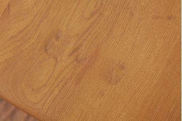 ヴィンテージ家具　イギリスビンテージ　ERCOL(アーコール)　ニレ材　ナチュラルな色味のコーヒーテーブル(センターテーブル)
