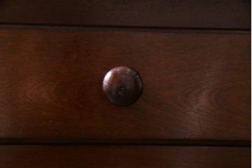 中古　特注品　松本民芸家具　上品な高級感漂う特大サイズの食器棚(キャビネット、飾り棚)(定価約200万円)