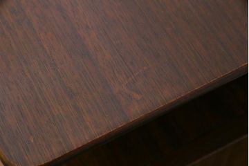 ヴィンテージ家具　北欧ビンテージ　G-PLAN　BBシリーズ　ブラックの脚がおしゃれなサイドボード(リビングボード、収納棚)(1)