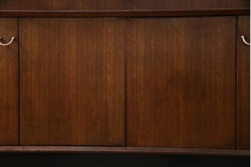 ヴィンテージ家具　北欧ビンテージ　G-PLAN　BBシリーズ　ブラックの脚がおしゃれなサイドボード(リビングボード、収納棚)(1)