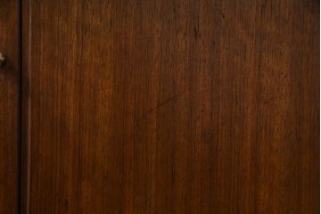 ヴィンテージ家具　北欧ビンテージ　G-PLAN　BBシリーズ　ブラックの脚がおしゃれなサイドボード(リビングボード、収納棚)(1)