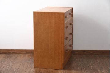 ヴィンテージ家具　北欧ビンテージ　G-PLAN(ジープラン)　オーク材　温かな雰囲気漂う明るい木肌のチェスト(引き出し)