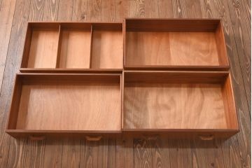 ヴィンテージ家具　北欧ビンテージ　G-PLAN(ジープラン)　オーク材　温かな雰囲気漂う明るい木肌のチェスト(引き出し)