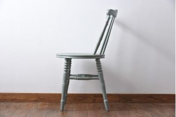 ペイント家具　ビーチ材　丸い座面が可愛らしいフランスアンティークのダイニングチェア(椅子)