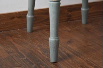 ペイント家具　ビーチ材　丸い座面が可愛らしいフランスアンティークのダイニングチェア(椅子)