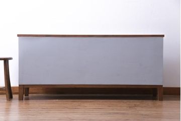 ペイント家具　レトロガラス入り　丸窓がおしゃれな脚付きテレビボード(リビングボード)