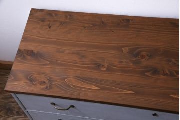 ペイント家具　レトロガラス入り　丸窓がおしゃれな脚付きテレビボード(リビングボード)