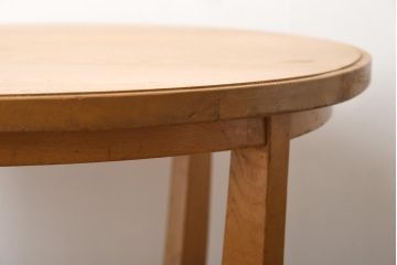 レトロ家具　昭和レトロ　栓材　あたたかな空間づくりに活躍するコーヒーテーブル(ラウンドテーブル、花台)