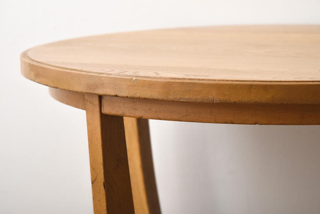 レトロ家具　昭和レトロ　栓材　あたたかな空間づくりに活躍するコーヒーテーブル(ラウンドテーブル、花台)