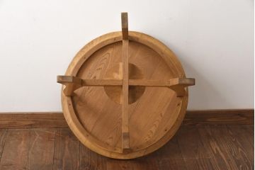 レトロ家具　昭和レトロ　栓材　あたたかな空間づくりに活躍するコーヒーテーブル(ラウンドテーブル、花台)