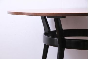 ヴィンテージ家具　北欧ビンテージ　G-PLAN(ジープラン)　BBシリーズ　レアデザインのラウンドテーブル(ダイニングテーブル、カフェテーブル)